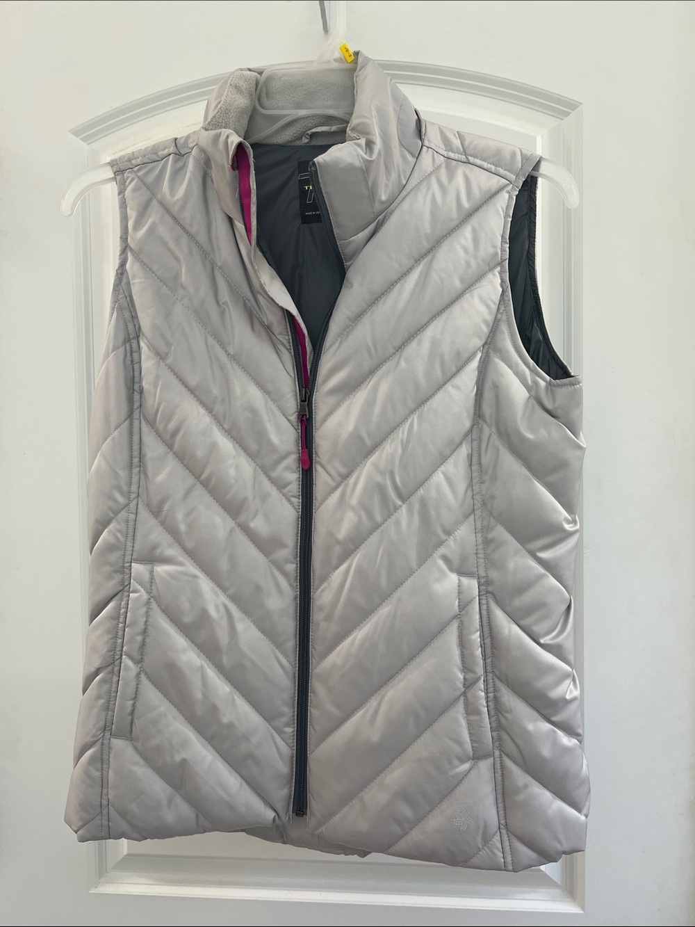 tek gear Light Gray Quilted Women's Vest with Pink Zip Accent